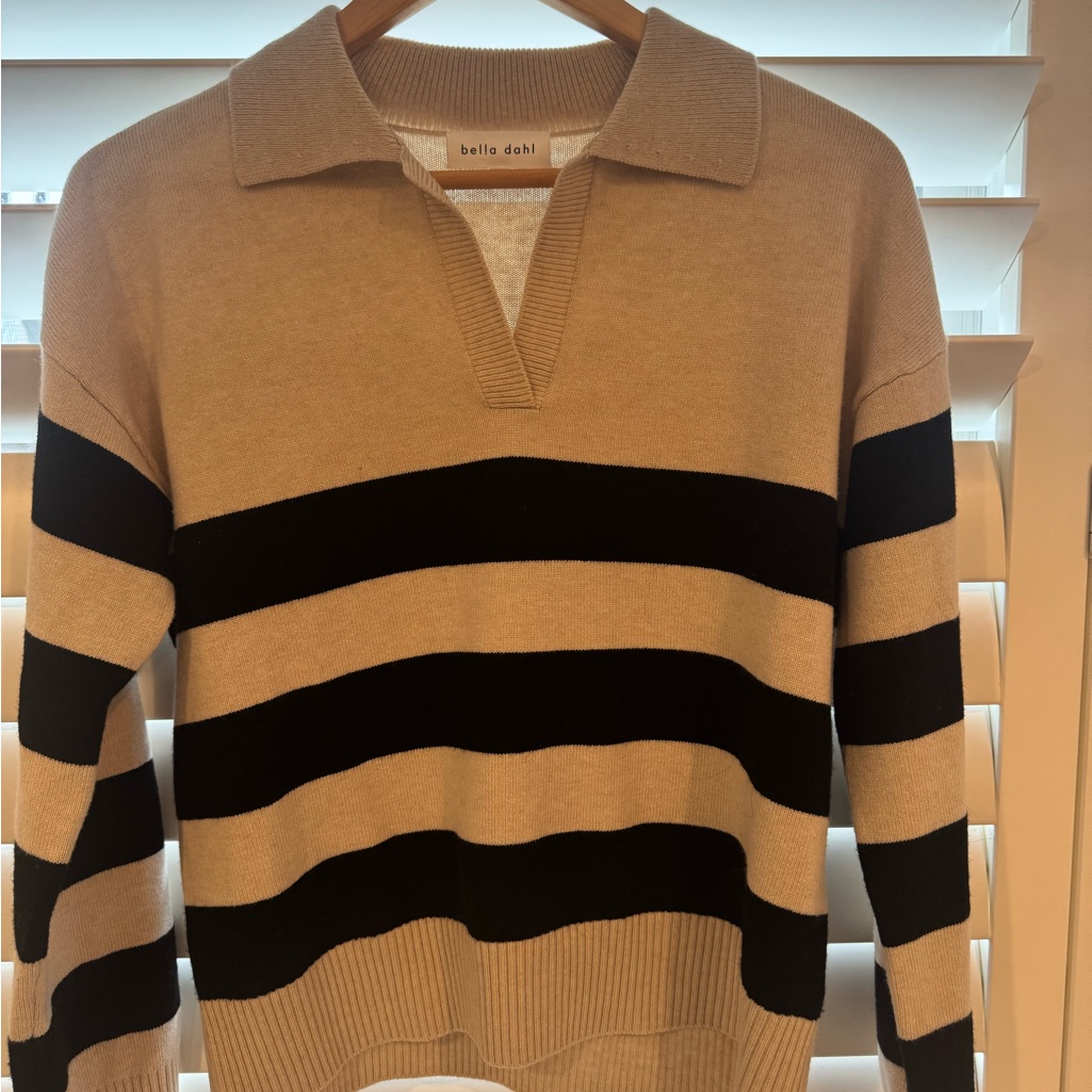 Bella Dahl Women’s Tan And Black Wide-Stripe V-Neck Polo Sweater